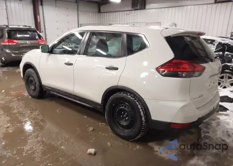 2017 Nissan Rogue S z USA, uszkodzony, nr VIN JN8AT2MV1HW013639